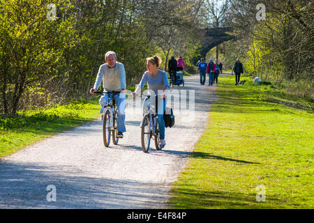 Radfahrer auf dem Monsal Trail, Derbyshire Stockfoto