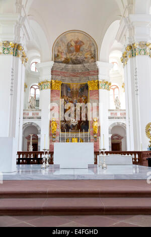 Blick auf den Altar in der Kathedrale von Jesuiten in Heidelberg, Deutschland Stockfoto