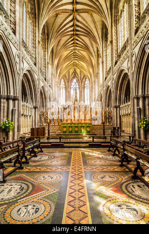 Das Presbyterium in der Kathedrale von Lichfield, Staffordshire, England Stockfoto