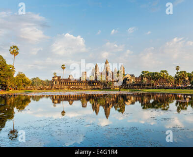 Kambodscha Angkor Wat mit Spiegelung im Wasser Wahrzeichen Stockfoto