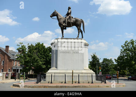 7. Juli 2014 - Richmond, VIRGINIA, USA - 20140707 - Thomas "Stonewall" Jackson Denkmal auf Denkmal-Allee in Richmond, Virginia. (Kredit-Bild: © Chuck Myers/ZUMA Draht) Stockfoto