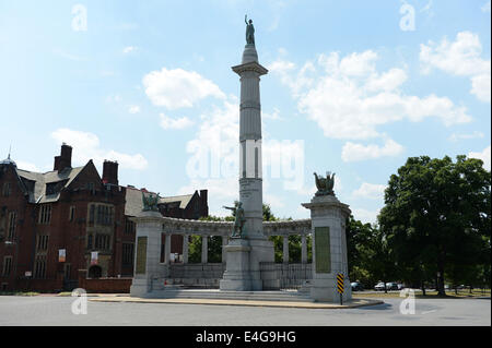 Richmond, VIRGINIA, USA. 7. Juli 2014. 20140707 - das Jefferson Davis Denkmal auf Denkmal-Allee in Richmond, Virginia. © Chuck Myers/ZUMA Draht/Alamy Live-Nachrichten Stockfoto