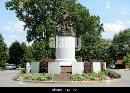 Richmond, VIRGINIA, USA. 7. Juli 2014. 20140707 - das Arthur Ashe Denkmal auf Denkmal-Allee in Richmond, Virginia. © Chuck Myers/ZUMA Draht/Alamy Live-Nachrichten Stockfoto