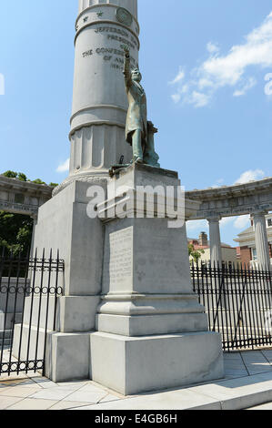 Richmond, VIRGINIA, USA. 7. Juli 2014. 20140707 - das Jefferson Davis Denkmal auf Denkmal-Allee in Richmond, Virginia. © Chuck Myers/ZUMA Draht/Alamy Live-Nachrichten Stockfoto