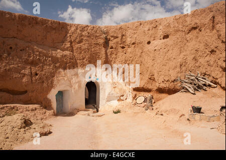 Matmata, Tunesien. Höhlenwohnungen Hause gegraben in der Wüste Stockfoto