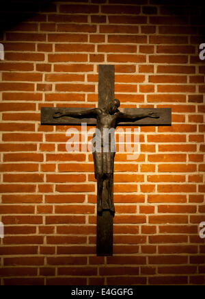 Münchner Frauenkirche Krypta Frauenplatz, gekreuzigt Detail von Jesus. Stockfoto