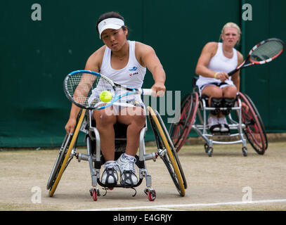 Finale der der Rollstuhl Damen Doppel - JORDANNE WHILEY (GBR) & YUI KAMIJI (JPN) V JISKE GRIFFIOEN (NED) & ANIEK VAN KOOT (NE Stockfoto