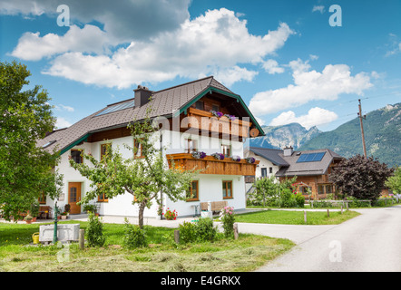 Ferienhaus in den Alpen Stockfoto