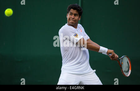 Wimbledon Tennis 2014 Boys Doppel Finale - Court 18 ORLANDO LUZ (BRA) & MARCELO ZORMANN (BRA) V STEFAN KOZLOV (USA) & ANDREY R Stockfoto