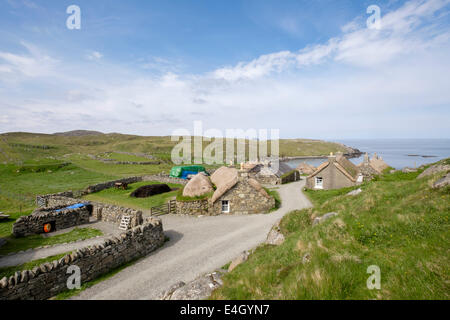 Crofts in Na Gearrannan Blackhouse Village an Westküste wiederhergestellt. Garenin Isle of Lewis äußeren Hebriden Western Isles Schottland Stockfoto