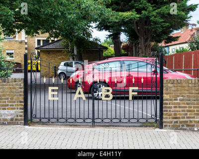 Brinsworth House Tore - ein Alters- und Pflegeheim für Senioren und ältere Schauspieler in Twickenham, größere London, UK Stockfoto