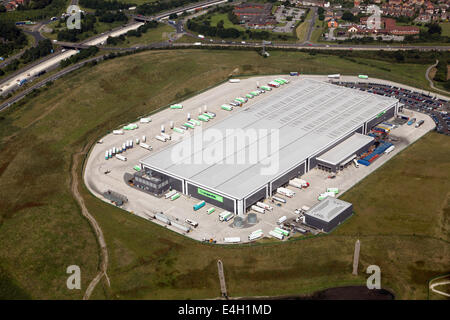 Luftaufnahme der Genossenschaft Supermarkt regionale Verteilung Zentrum RDC bei J28 der M1 in der Nähe von Alfreton, UK Stockfoto