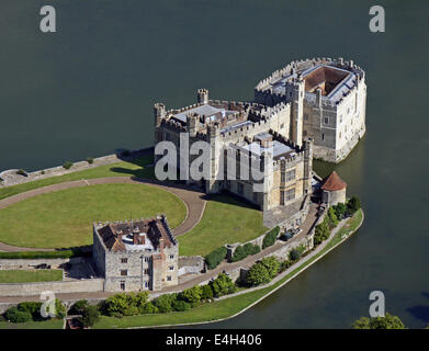 Luftaufnahme von Leeds Castle in Kent Stockfoto