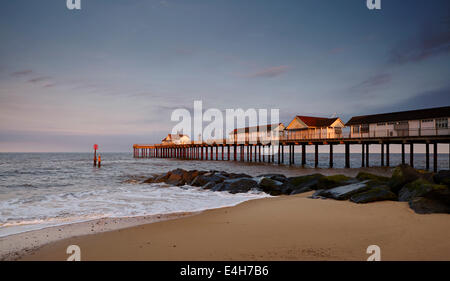 Southwold Pier bei Sonnenuntergang Stockfoto