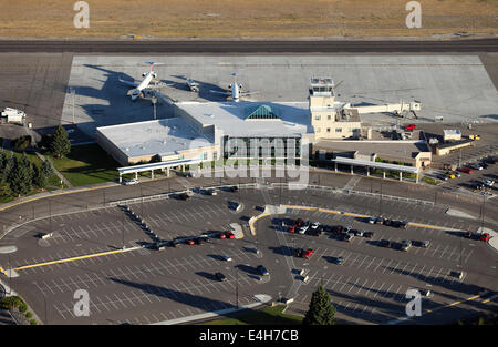 Eine Luftaufnahme der Idaho Falls, ID Flughafen Terminal. Das Tor zum Yellowstone Nationalpark. Stockfoto