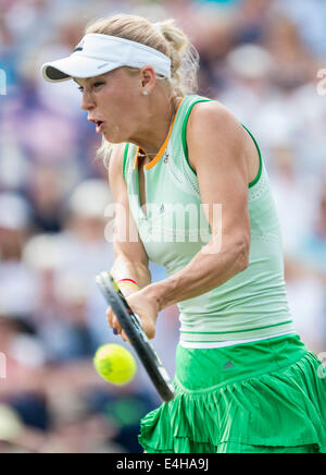 AEGON International 2014 - Caroline Wozniacki aus Dänemark in Aktion spielen zwei übergeben Rückhand Stockfoto