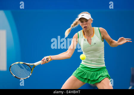 AEGON International 2014 - Eastbourne - England, Caroline Wozniacki aus Dänemark in Aktion spielen einzelne übergeben Vorhand Stockfoto