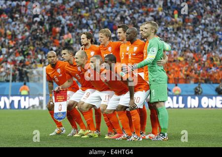 Niederlande-Gruppe Line-up (NED), 9. Juli 2014 - team Fußball / Fußball: Niederlande Team Gruppe (oben L-R) Daley Blind, Dirk Kuyt, Stefan de Vrij, Bruno Martins Indi, Ron Vlaar, Jasper Cillessen, Nigel de Jong (unten L-R), Robin van Persie, Arjen Robben, Wesley Sneijder, Georginio Wijnaldum, vor der FIFA WM 2014 Halbfinalspiel zwischen Niederlande 0(2-4) 0 Argentinien Stadium Arena De Sao Paulo in Sao Paulo Brazilien. (Foto: AFLO) [3604] Stockfoto