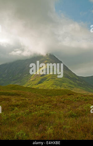 Gewitterwolken nähert sich Garbh bheinn Stockfoto