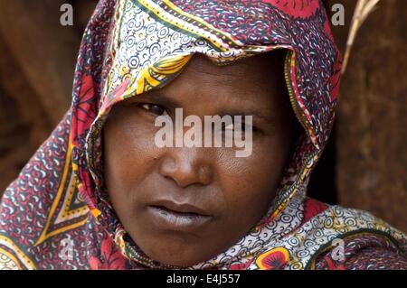 Porträt einer Dame in Tansania, Afrika Stockfoto