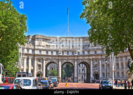 Admiralty Arch und auf dem Trafalgar Square Stockfoto