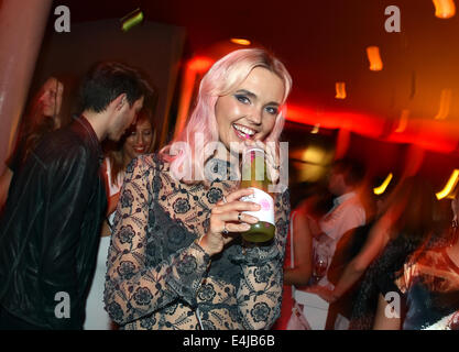Berlin, Deutschland. 11. Juli 2014. Bonnie Strange während der Michalsky Stylenite Party während der Berlin Fashion Week in Berlin, Deutschland, 11. Juli 2014. Foto: Jens Kalaene/Dpa/Alamy Live News Stockfoto