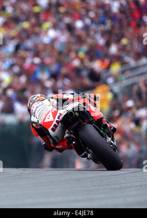 Hohenstein-Ernstthal, Deutschland. 13. Juli 2014. Germa MotoGP-Fahrer Stefan Bradl von LCR Honda Team während des deutschen Motorrad Grand Prix auf dem Sachsenring in Hohenstein-Ernstthal, Deutschland, 13. Juli 2014. Foto: Jan Woitas/Dpa/Alamy Live News Stockfoto