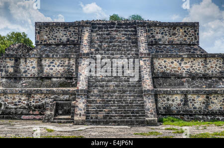 Pyramiden von Teotihuacan, Mexiko, einmal von den Azteken verehrt. Stockfoto