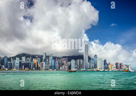 Skyline von Hong Kong, China am Victoria Harbour. Stockfoto