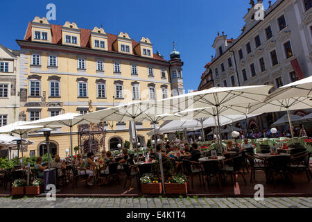 Prag Restaurant auf Male Namesti (kleiner Platz) in der Nähe des Marktplatzes in der Altstadt Prag, Tschechische Republik Stockfoto