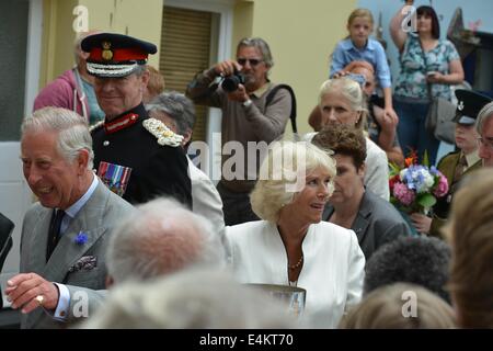 Looe, Cornwall, UK. 14. Juli 2014.  Der Herzog und die Herzogin von Cornwall Tour Looe, wo sie Mitglieder der RNLI treffen werden, besuchen Sie der Stadt neue Ponton und Tour Unternehmen betroffen von jüngsten Überschwemmungen zu Beginn des Jahres. Bildnachweis: Bild von Sean Hernon/Alamy Live-Nachrichten. Stockfoto