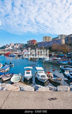 Gemlik Stadt und Gemlik Bucht befindet sich die Northwest Marmarameer, Türkei Stockfoto