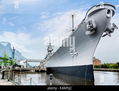 Der außer Dienst gestellten Schlachtschiff USS Wisconsin (BB-64) im Musée Nauticus, Norfolk, Virginia, USA Stockfoto