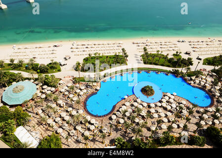 Blick auf Strand von künstlichen Insel Jumeirah Palm, Dubai, Vereinigte Arabische Emirate Stockfoto