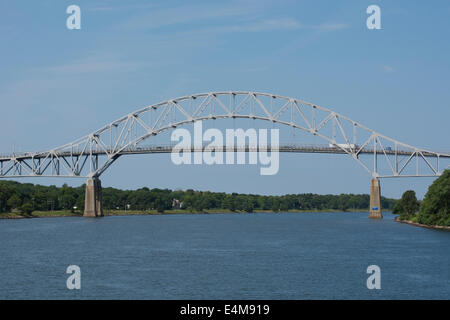 Cape Cod, Massachusetts Atlantic Intracoastal Waterway. Cape Cod Canal, Brücke. Stockfoto