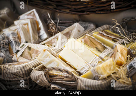 Handwerker Seife in einem mittelalterlichen Jahrmarkt Stockfoto