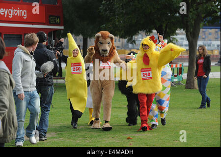 London, UK, UK. 14. Oktober 2009. Sir Richard Branson besucht Fototermin um den Virgin London-Marathon in London starten. © Ferdaus Shamim/ZUMA Draht/Alamy Live-Nachrichten Stockfoto