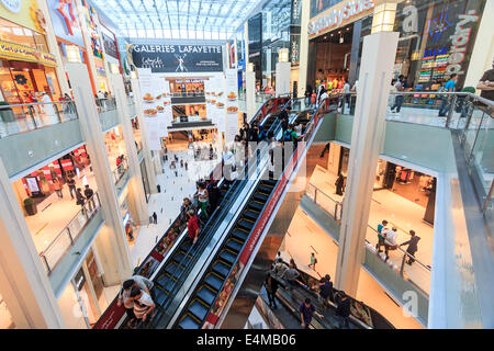 Dubai Mall, eines der größten Einkaufszentren der Welt mit 1.200 Geschäfte und vieles mehr Stockfoto