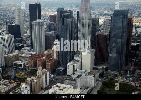 Die Innenstadt von Los Angeles, einschließlich Bank Tower 73 Etagen / 1.018 ft / 310m (das höchste Gebäude in Kalifornien), Kalifornien, USA - Ae Stockfoto