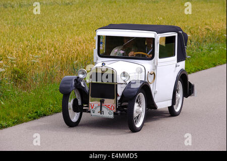 Öffentlichen Kundgebung organisiert vom bayrischen Stadt Landsberg für mindestens 80 Jahre alten Oldtimer. Stockfoto