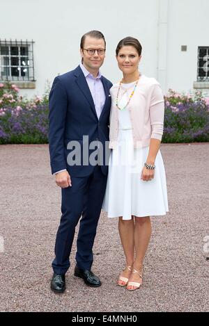 Skansen, 14.07.2014 Kronprinzessin Victoria und Prinz Daniel 37. Geburtstag von Kronprinzessin Victoria von Schweden auf Schloss Solliden RPE/Albert Nieboer / / /dpa - kein Draht-SERVICE - /dpa - kein Draht-Dienst - Stockfoto