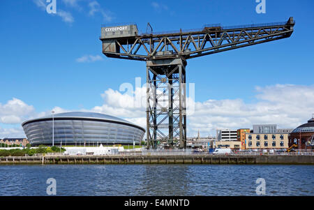 Die SSE Hydro in SECC in Glasgow mit Zelten für die Commonwealth Games 2014 Events und Finnieston Komplex erhalten Kran Zentrum. Stockfoto
