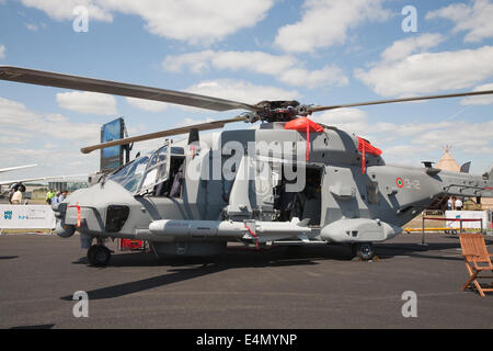 Farnborough, Großbritannien. 14. Juli 2014.The NHIndustries NH90 ist ein mittlerer Größe, zweimotoriges, multi-Role Hubschrauber auf dem Display auf der Farnborough International Airshow Credit: Keith Larby/Alamy Live News Stockfoto