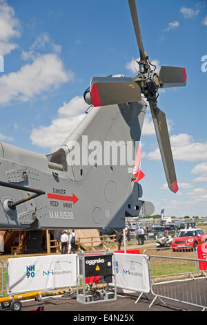 Farnborough, Großbritannien. 14. Juli 2014.The NHIndustries NH90 ist ein mittlerer Größe, zweimotoriges, multi-Role Hubschrauber auf dem Display auf der Farnborough International Airshow Credit: Keith Larby/Alamy Live News Stockfoto