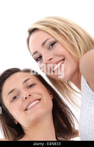 Niedrigen Winkel Blick lächelnder Frauen Stockfoto
