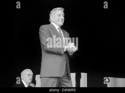 Tony Bennett auf der Pyramide Bühne, Glastonbury Festival 1998 Stockfoto