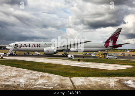 Eine Boeing 777-Flugzeuge der Qatar airways Stockfoto