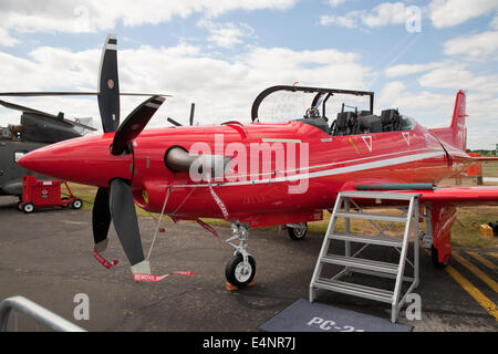 Farnborough, 14. Juli 2014, Pilatus PC-21 einzelne Turboprop auf dem Display auf der Farnborough International Airshow Credit: Keith Larby/Alamy Live News Stockfoto