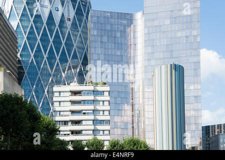 La Défense Wirtschafts- und Nachbarschaft auf den Parisien Vororten. Frankreich. Stockfoto