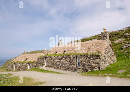 Crofts wiederhergestellt als Herberge Na Gearrannan Blackhouse Village Garenin Isle of Lewis äußeren Hebriden Western Isles Scotland UK Stockfoto